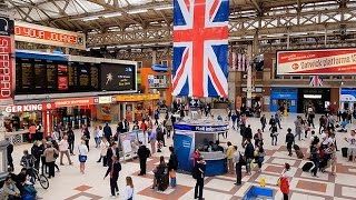 A Walk Through The London Victoria Station London England [upl. by Enaitsirk]